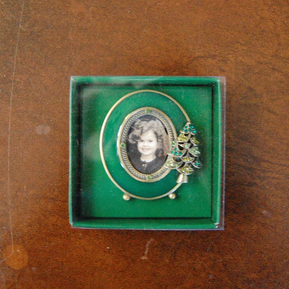 Vintage Christmas Tree Clip on Photo Frame